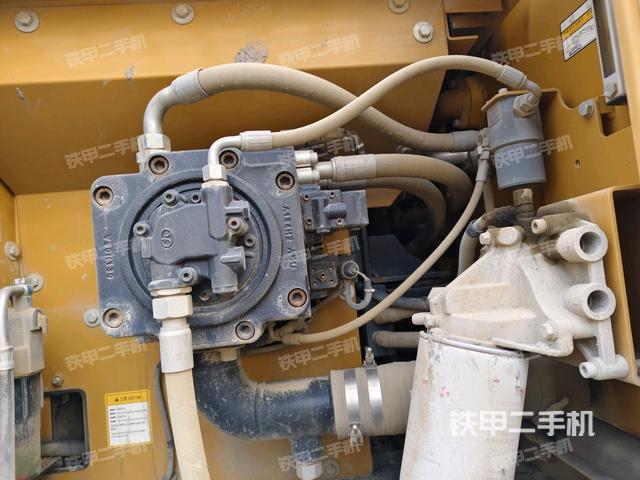 液壓泵斜45?左(大件艙室) 液壓泵斜45?左(大件艙室)