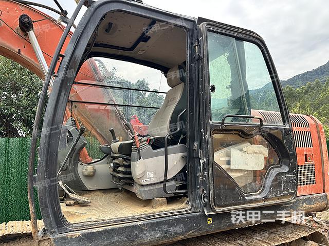 驾驶室整体（整机外观）