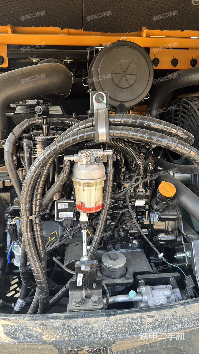 發(fā)動(dòng)機(jī)整體俯視（整機(jī)外觀）