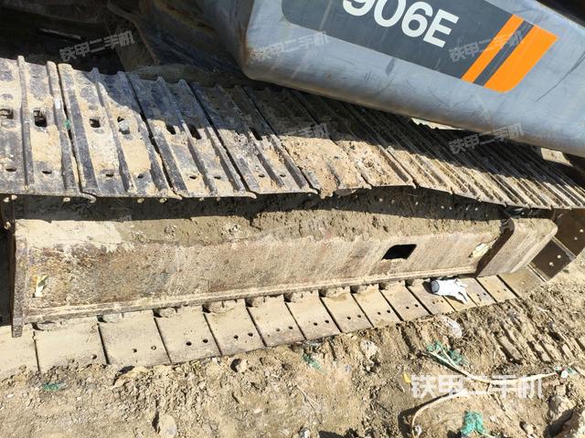 右側(cè)履帶整體?（行走機(jī)構(gòu)）