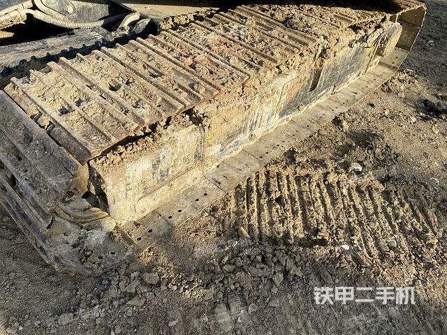 左側(cè)履帶整體?（行走機構(gòu)）