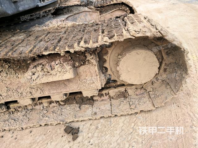 右側(cè)行走馬達(dá)蓋板(行走機(jī)構(gòu)) 右側(cè)行走馬達(dá)蓋板(行走機(jī)構(gòu))