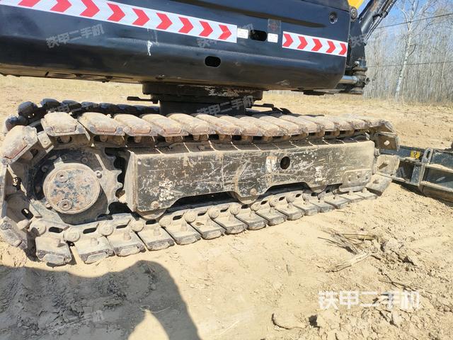 右側(cè)履帶整體?（行走機構(gòu)）