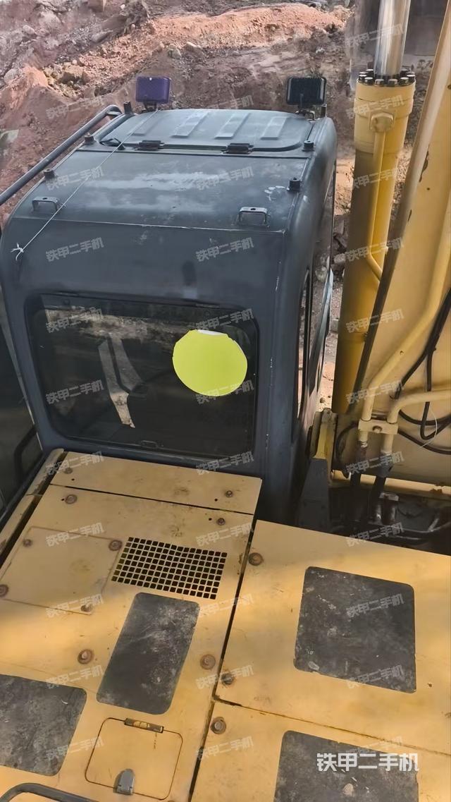 駕駛室頂部（整機(jī)外觀）