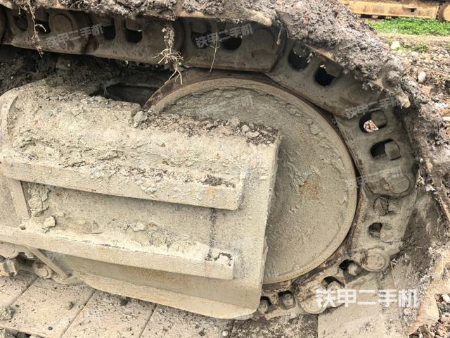 左驅(qū)動(dòng)輪（行走機(jī)構(gòu)）