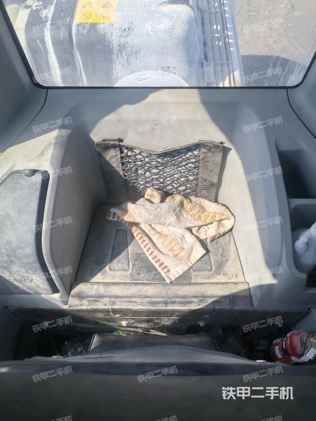 座椅后部(駕駛室部分) 座椅后部(駕駛室部分)