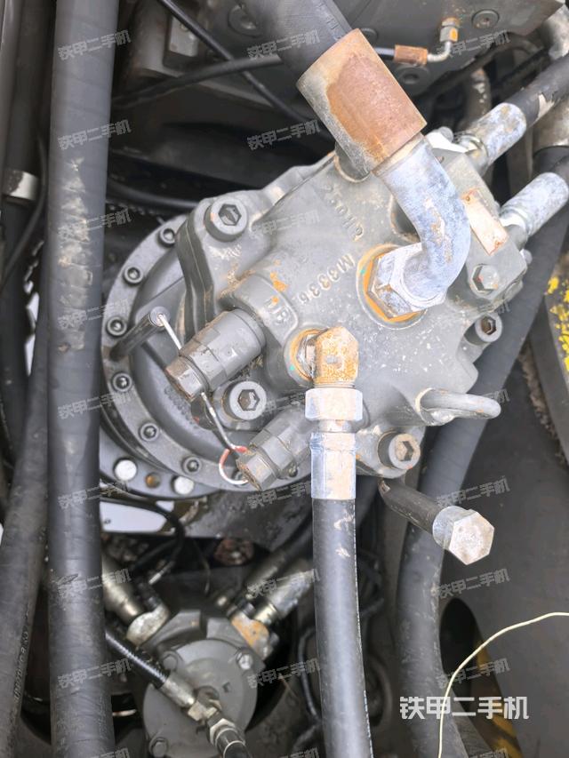 駕駛室頂部俯視（上車部件）