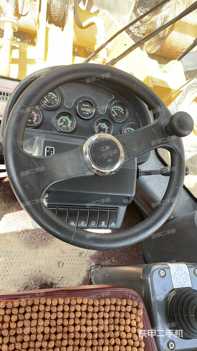 驾驶室工作台（整机外观及大件）