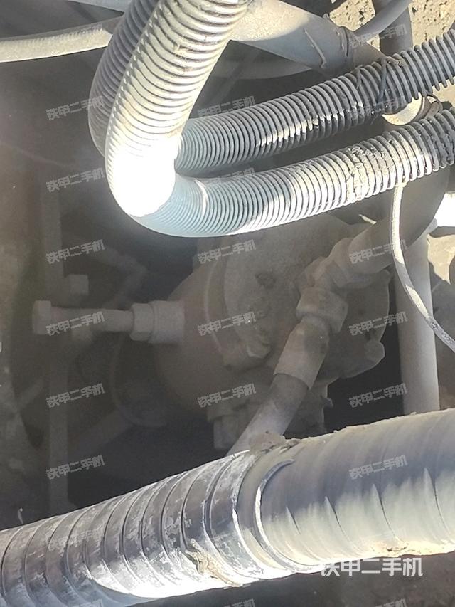 中央回轉(zhuǎn)接頭特寫(上車部件) 中央回轉(zhuǎn)接頭特寫(上車部件)