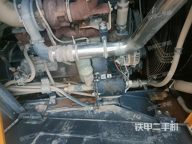 发动机左侧（整机外观及大件）