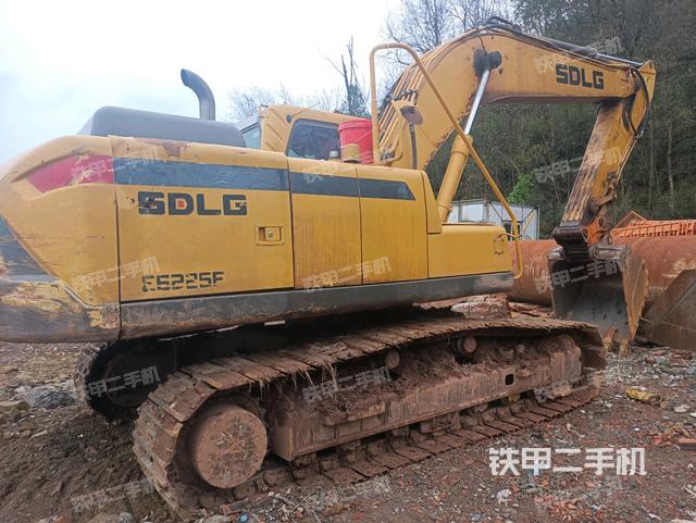 右后45(整機外觀) 右后45(整機外觀)