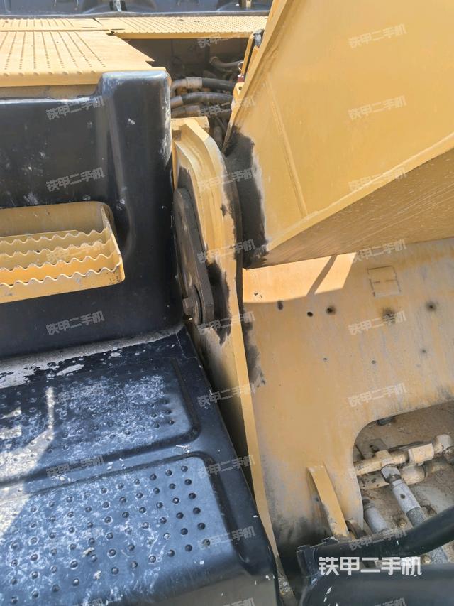 大臂根部?斜視（工作和回轉(zhuǎn)裝置）