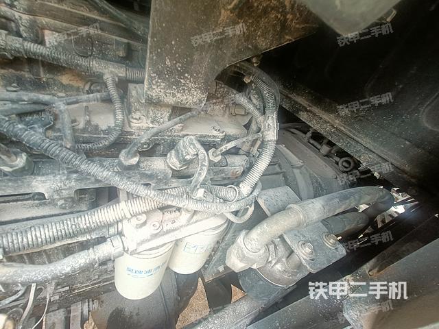 发动机左侧（整机外观及大件）