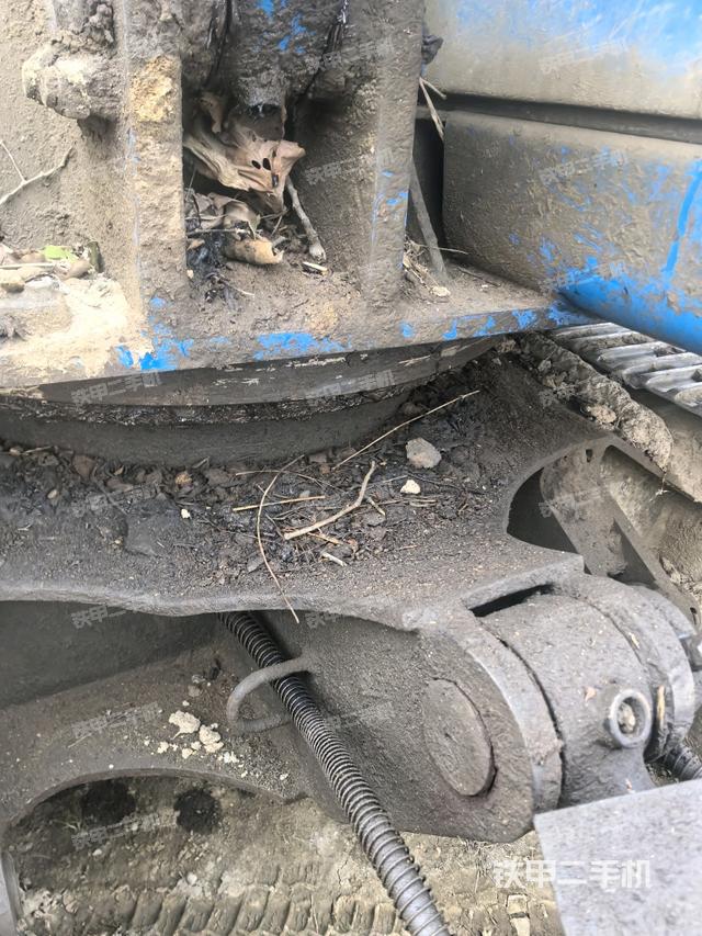 轉(zhuǎn)盤和下車架正前（工作和回轉(zhuǎn)裝置）