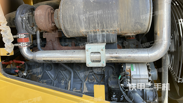 發(fā)動機左側（整機外觀及大件）