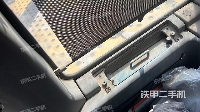 后窗玻璃角標(biāo)（駕駛室部分）