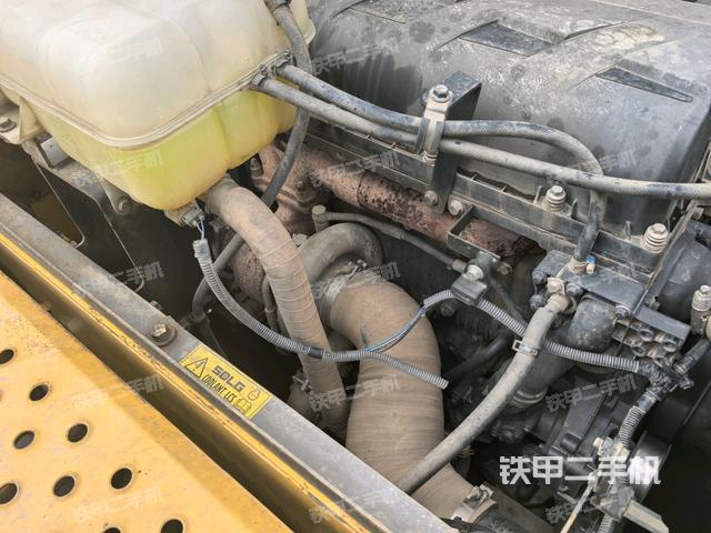 氣門室蓋螺絲特寫（上車部件）