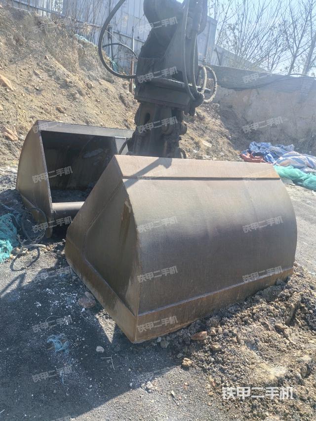 鏟斗45度(工作和回轉(zhuǎn)裝置) 鏟斗45度(工作和回轉(zhuǎn)裝置)