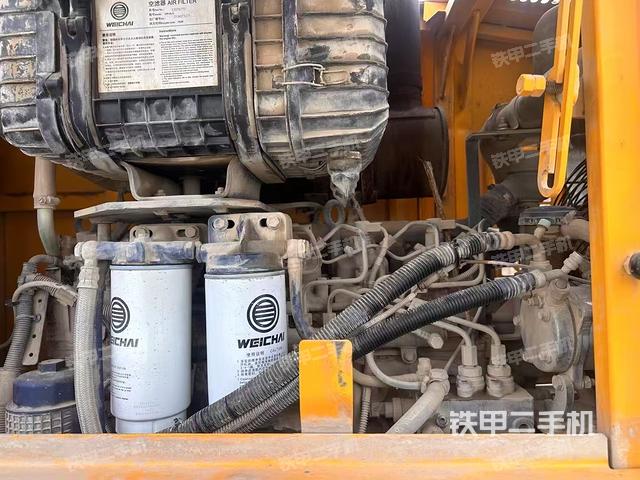 发动机左侧（整机外观及大件）