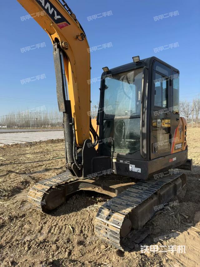 駕駛室整體（整機(jī)外觀）