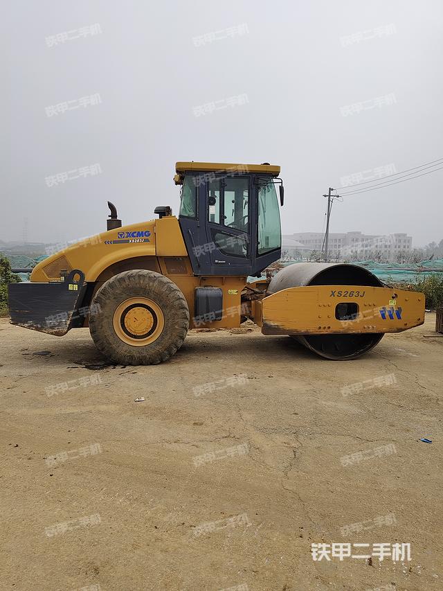 整機(jī)左側(cè)(設(shè)備外觀及核心部件) 整機(jī)左側(cè)(設(shè)備外觀及核心部件)