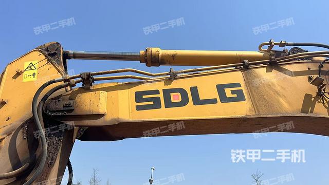 大臂整體?右側(cè)（工作和回轉(zhuǎn)裝置）