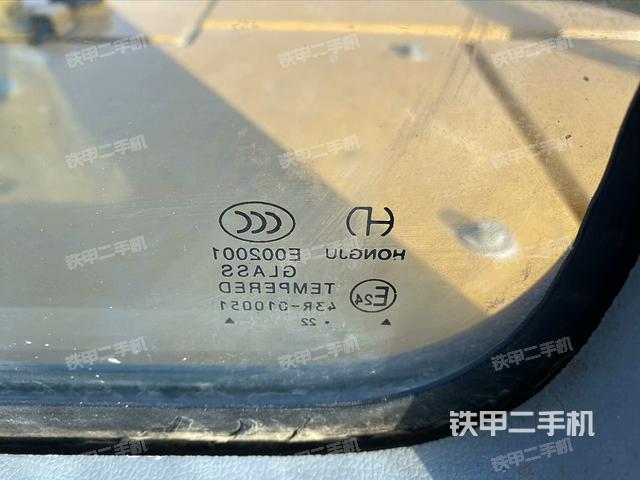 后窗玻璃角標(biāo)（駕駛室部分）