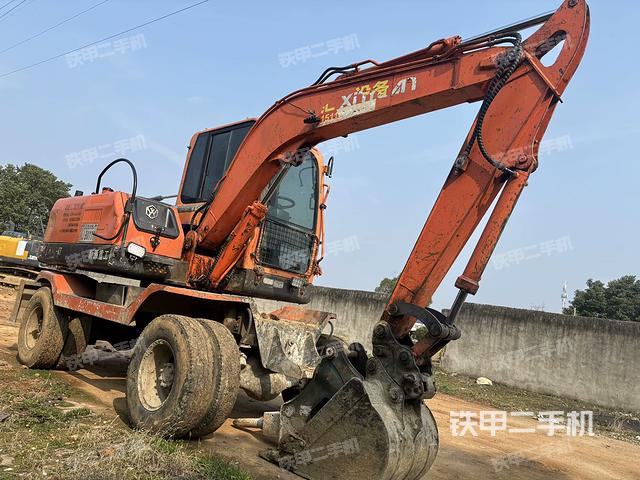 整機右后45°(整機外觀) 整機右后45°(整機外觀)