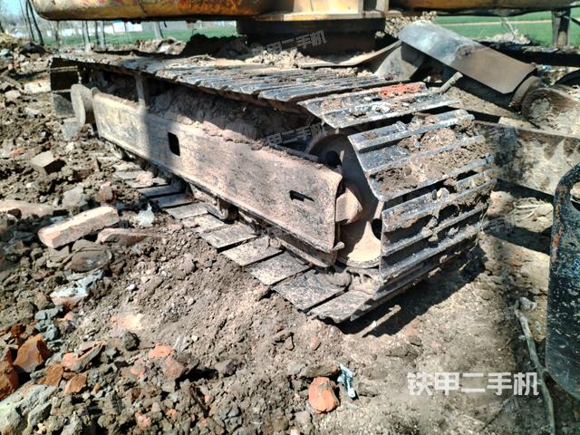 左側履帶整體?（行走機構）