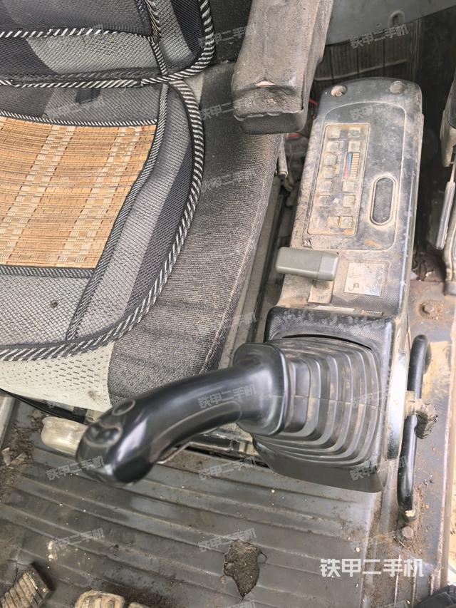 座椅后部（駕駛室部分）