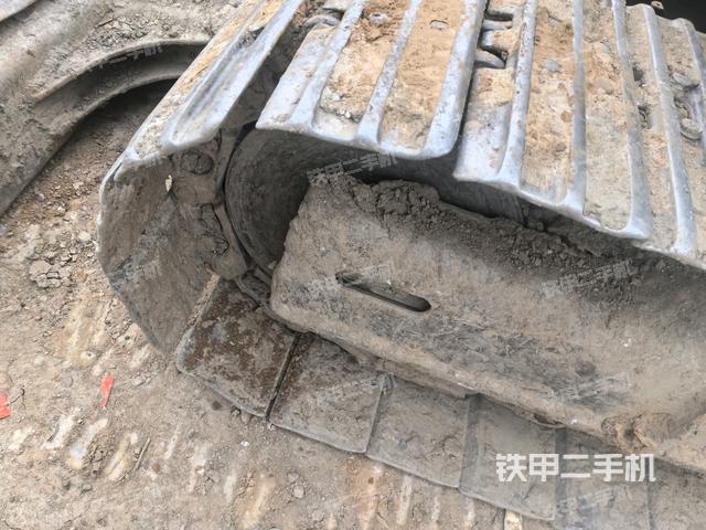 左驅(qū)動(dòng)輪（行走機(jī)構(gòu)）