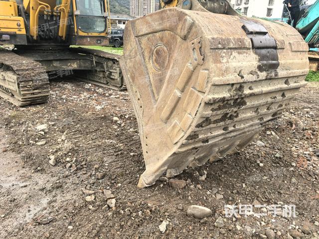 小臂整體左后（工作和回轉(zhuǎn)裝置）