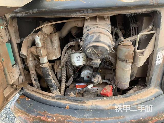 發(fā)動(dòng)機(jī)整體俯視(整機(jī)外觀) 發(fā)動(dòng)機(jī)整體俯視(整機(jī)外觀)