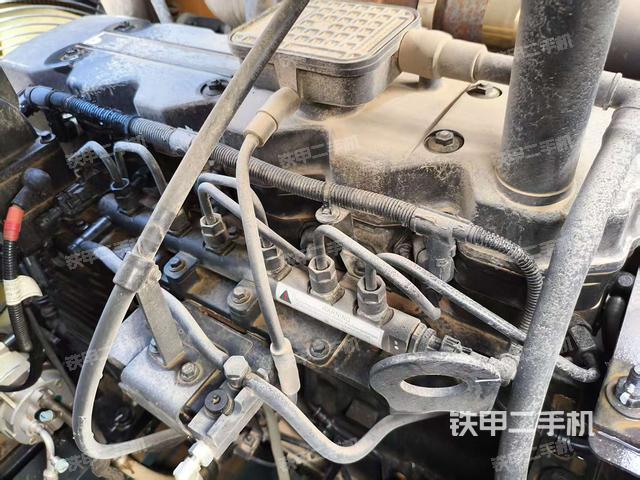 發(fā)動(dòng)機(jī)整體俯視(整機(jī)外觀) 發(fā)動(dòng)機(jī)整體俯視(整機(jī)外觀)