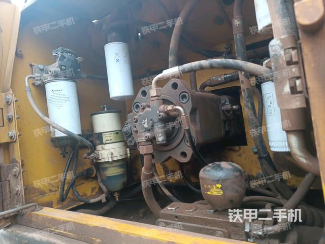 液壓泵斜45?左(大件艙室) 液壓泵斜45?左(大件艙室)