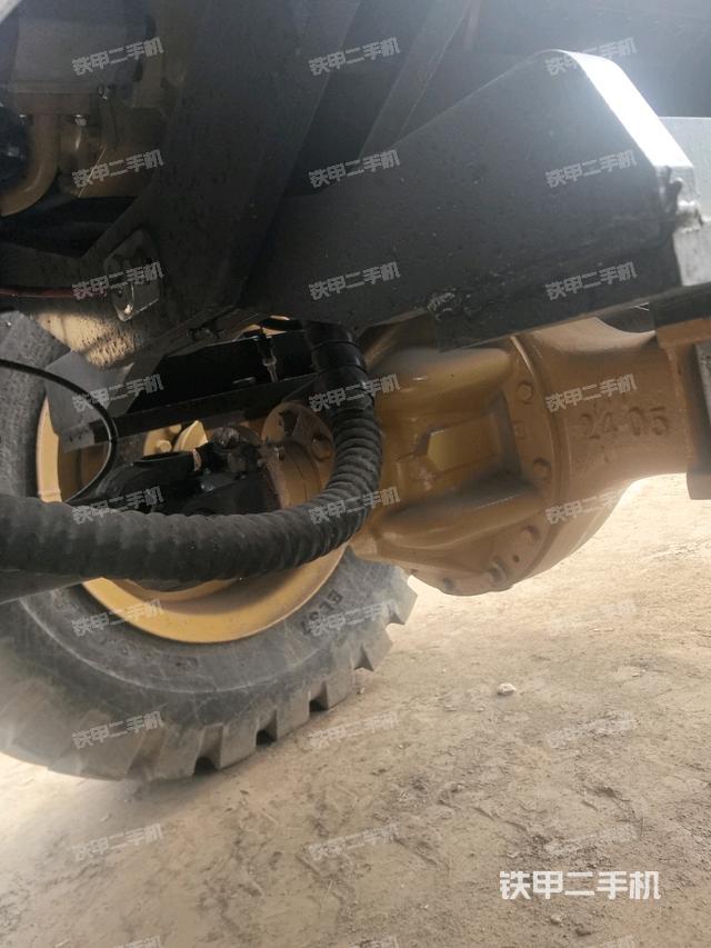 后驅(qū)動(dòng)橋（液壓/傳動(dòng)系統(tǒng)）