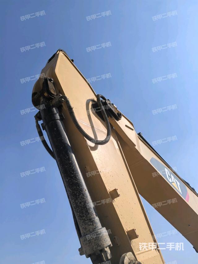 小臂整體右前（工作和回轉(zhuǎn)裝置）