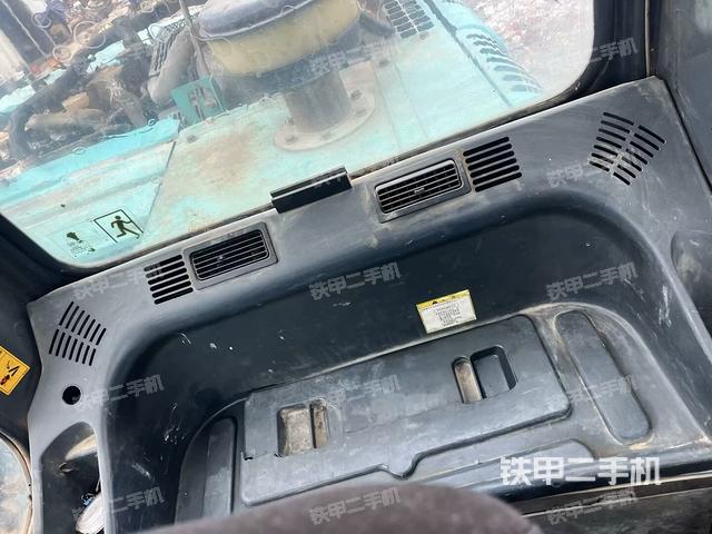 駕駛室整體（整機外觀）