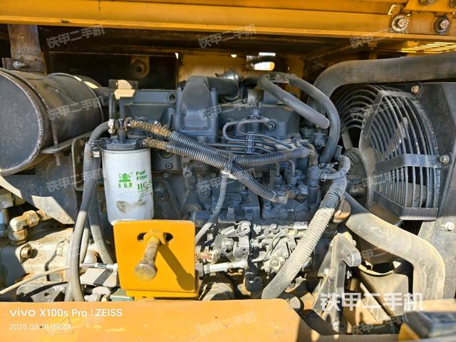 發(fā)動機整體俯視(整機外觀) 發(fā)動機整體俯視(整機外觀)