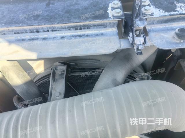 水箱+風(fēng)扇特寫(上車部件) 水箱+風(fēng)扇特寫(上車部件)