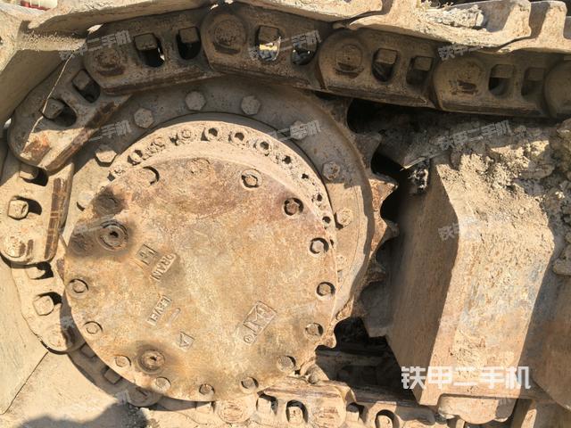 右驅(qū)動(dòng)輪（行走機(jī)構(gòu)）