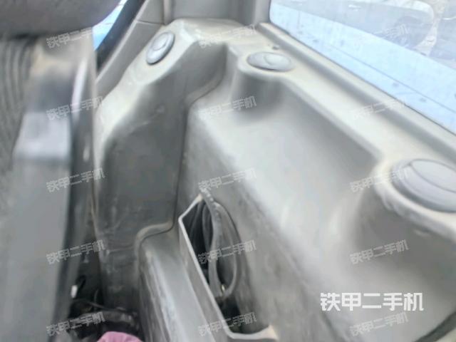 座椅后部（駕駛室部分）