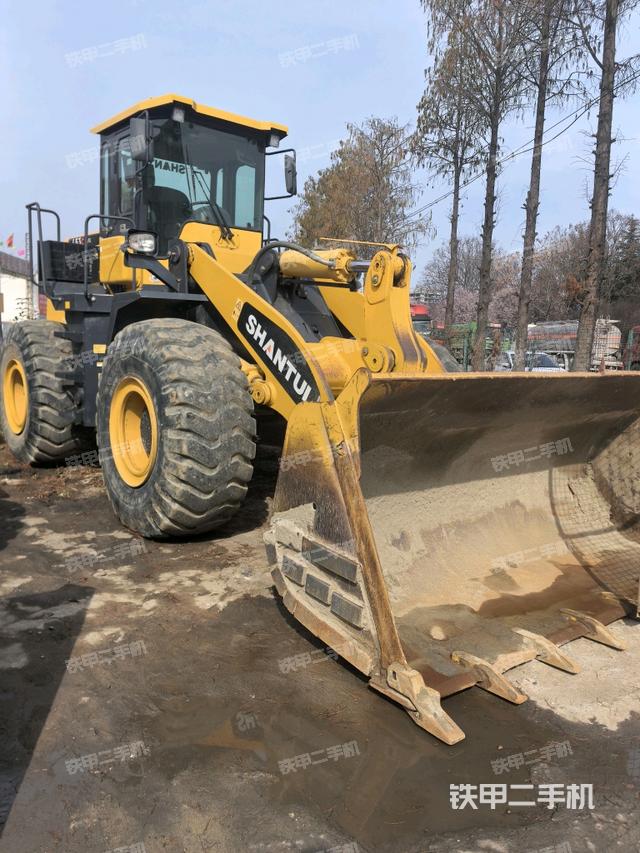 右前45°(整機外觀) 右前45°(整機外觀)