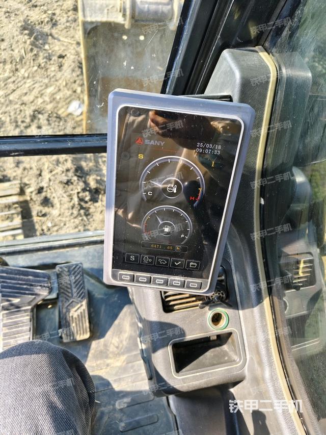 顯示屏?(駕駛室部分) 顯示屏?(駕駛室部分)