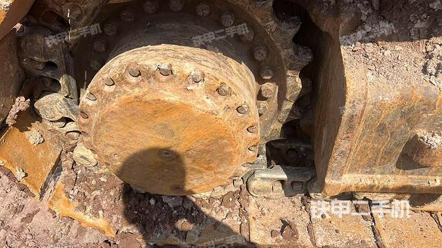 右驅(qū)動(dòng)輪（行走機(jī)構(gòu)）