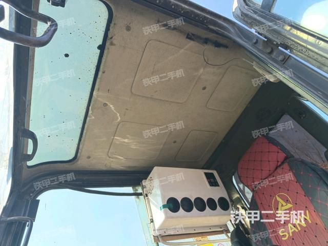 頂棚整體(駕駛室部分) 頂棚整體(駕駛室部分)