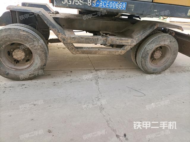 右側(cè)履帶整體?（行走機(jī)構(gòu)）