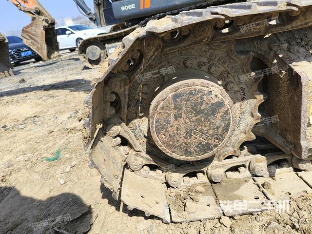 右驅(qū)動(dòng)輪（行走機(jī)構(gòu)）