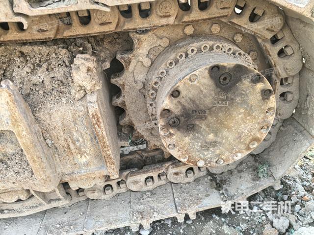 左側(cè)行走馬達(dá)蓋板（行走機(jī)構(gòu)）