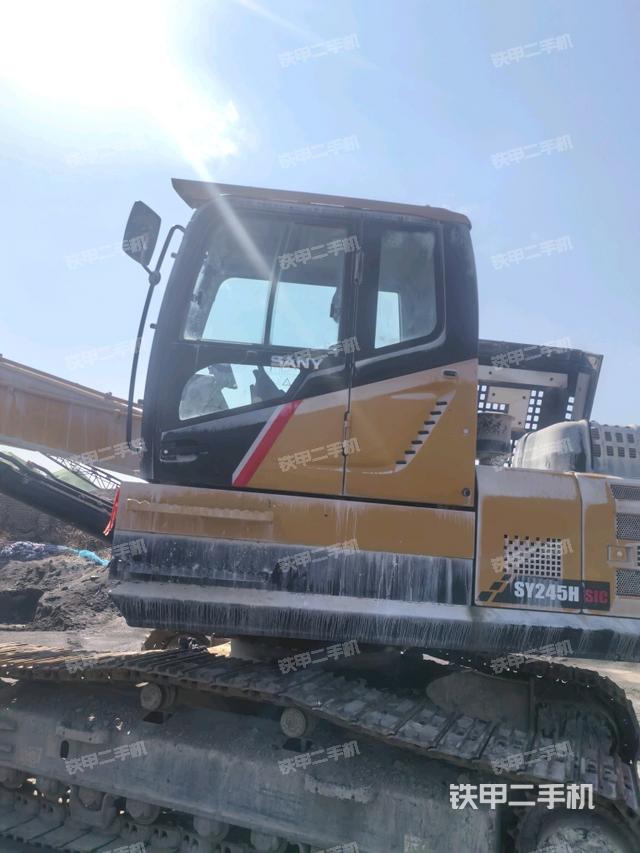 駕駛室正側(cè)(駕駛室部分) 駕駛室正側(cè)(駕駛室部分)